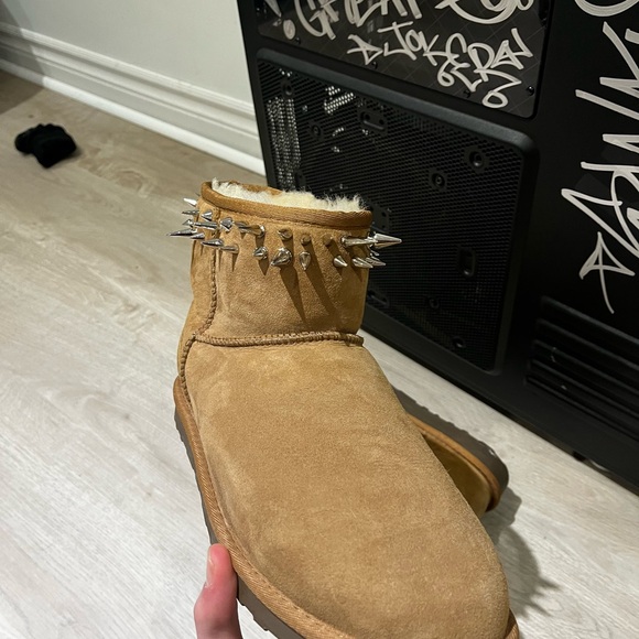 Balenciaga Tan Spiked Men's Boots - Picture 4 of 4